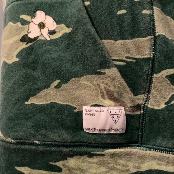 Air Jordan City of Flight Green Camo Floral Hoodie - Picture 3 of 8